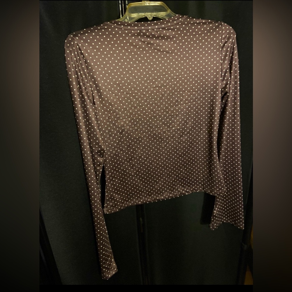 Polka Dot Form Fitting Blouse ~ Unbranded - Picture 5 of 9